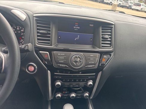 Used 2020 Nissan Pathfinder S image 13