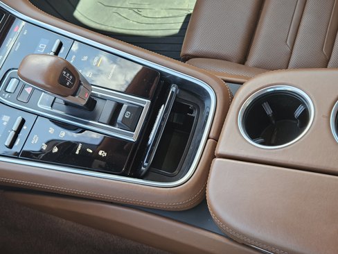 Certified 2021 Porsche Panamera image 20