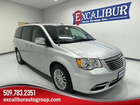 Used 2011 Chrysler Town & Country Limited w/ Trailer Tow Group image 1