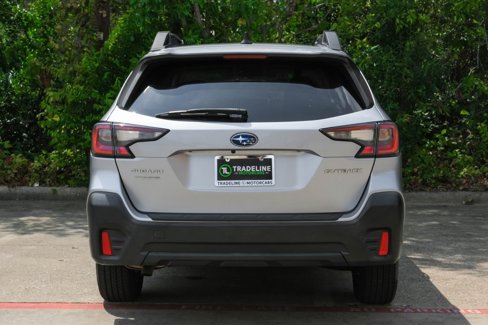 Used 2020 Subaru Outback Premium image 11