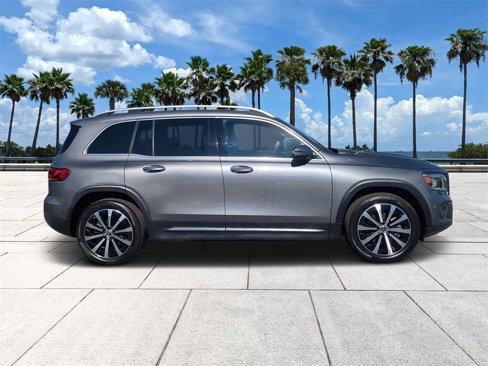 Used 2021 Mercedes-Benz GLB 250 w/ Premium Package image 3
