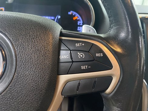 Used 2015 Jeep Grand Cherokee Laredo w/ Quick Order Package 23E image 16
