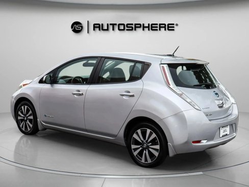 Used 2016 Nissan Leaf SL w/ Premium Package image 6
