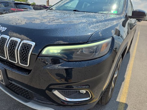 Used 2019 Jeep Cherokee Limited image 10