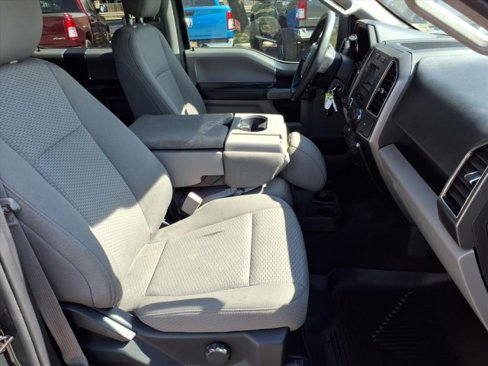 Used 2018 Ford F150 XLT image 4