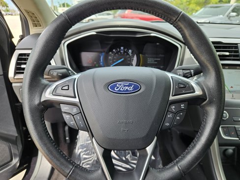 Used 2019 Ford Fusion SEL image 33
