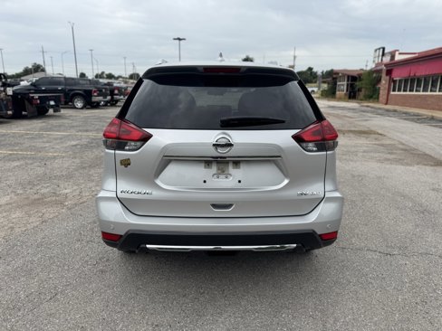 Used 2020 Nissan Rogue SV image 13