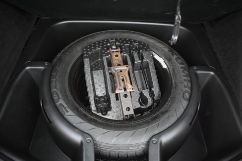 Used 2012 Jeep Grand Cherokee Overland Summit image 35