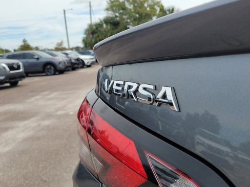 Certified 2021 Nissan Versa SR image 8