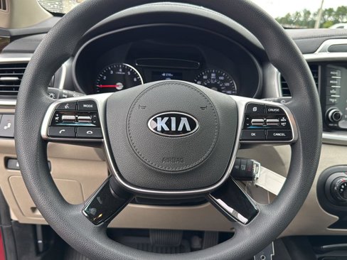 Used 2020 Kia Sorento LX image 17