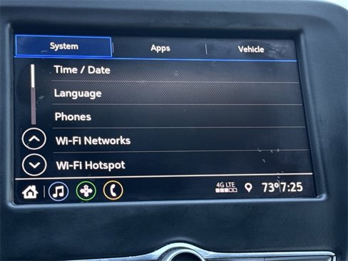 Used 2020 Chevrolet Equinox LS w/ LS Convenience Package image 18