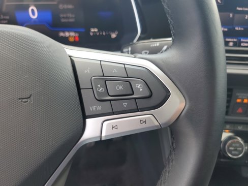 Used 2024 Volkswagen Jetta SE image 16