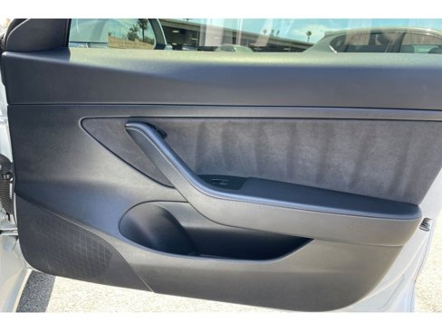 Used 2020 Tesla Model 3 Standard Range image 19