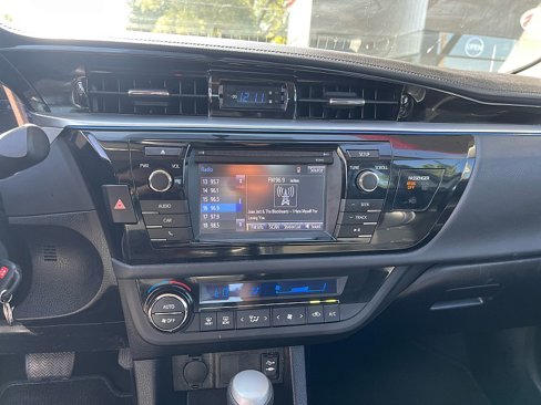 Used 2015 Toyota Corolla S image 14