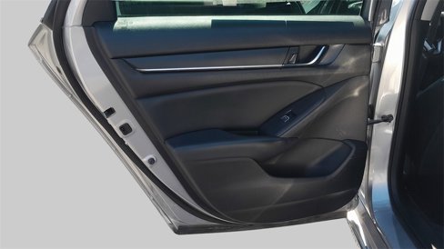 Used 2018 Honda Accord EX image 29