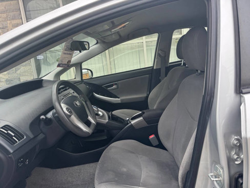 Used 2015 Toyota Prius Four image 9