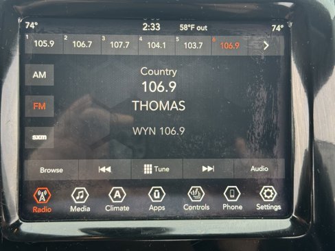 Used 2019 Jeep Cherokee Limited image 26