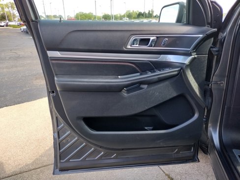 Used 2016 Ford Explorer Sport image 21