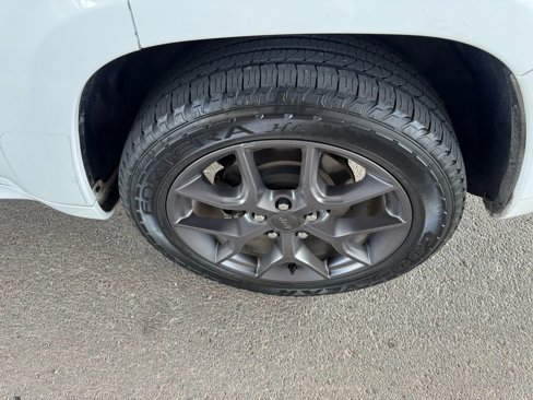 Used 2020 Jeep Grand Cherokee Limited X image 32
