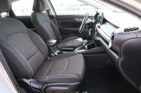 Used 2020 Kia Forte LXS image 9