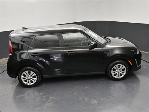 Used 2023 Kia Soul LX image 28