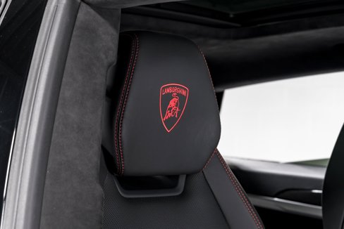 Used 2020 Lamborghini Urus image 40