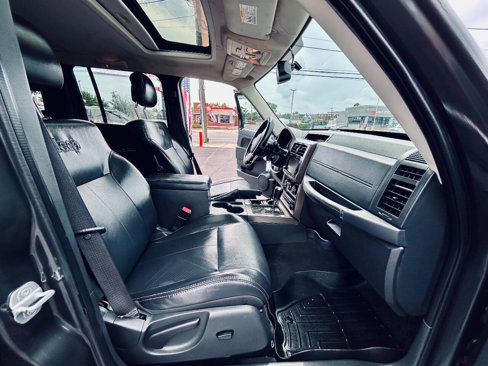 Used 2011 Jeep Liberty Limited image 36
