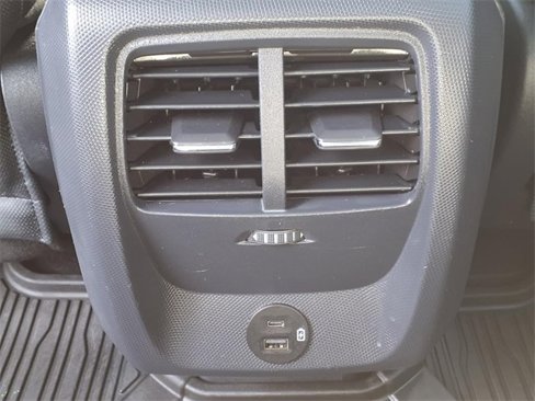 Used 2022 Ford Mustang Mach-E Premium image 10