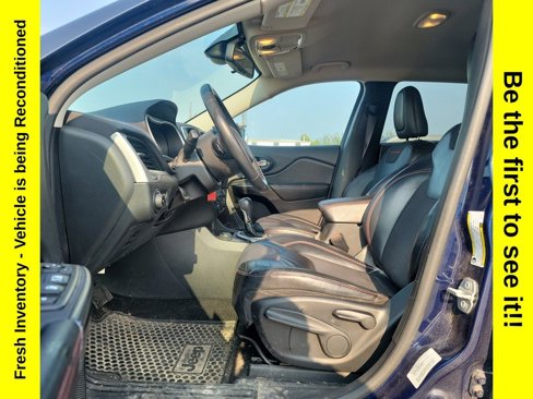 Used 2015 Jeep Cherokee Trailhawk w/ Cold Weather Group image 9