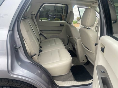 Used 2008 Ford Escape 2WD Hybrid image 13