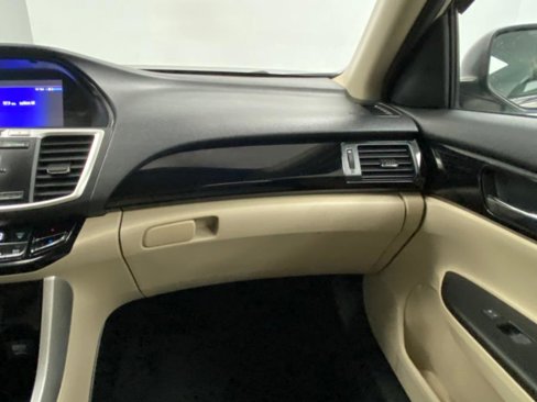 Used 2016 Honda Accord LX image 24