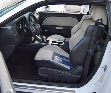 Used 2011 Dodge Challenger SRT8 image 18