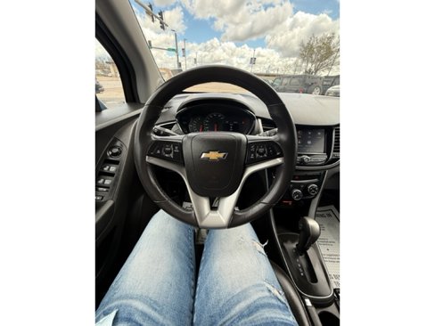 Used 2020 Chevrolet Trax LT w/ LT Convenience Package image 19
