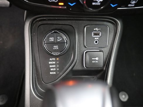 Used 2021 Jeep Compass Trailhawk image 22