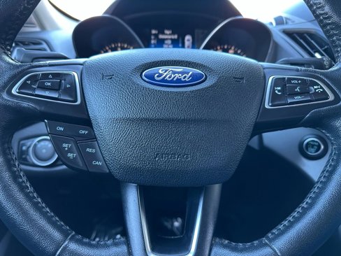 Used 2019 Ford Escape SEL image 19