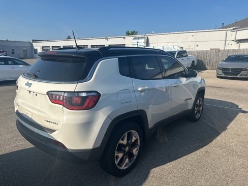Used 2018 Jeep Compass Limited image 5