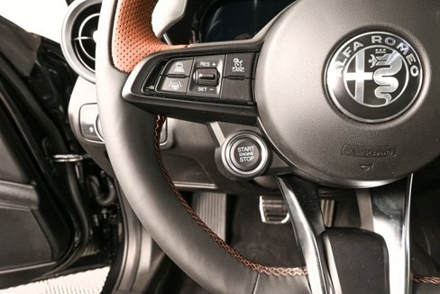 New 2025 Alfa Romeo Giulia w/ Driving Assist Package image 13