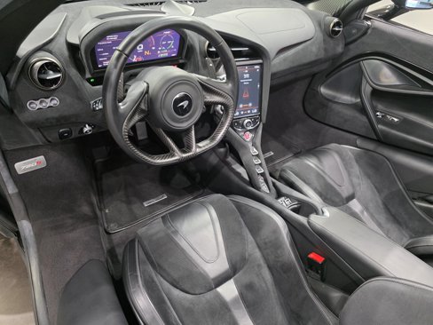 Used 2021 McLaren 720S Performance image 7