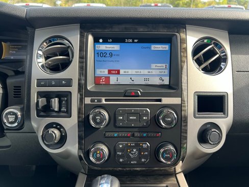 Used 2016 Ford Expedition Limited image 27