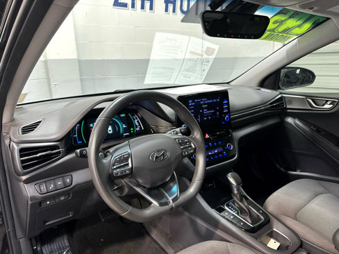 Used 2022 Hyundai Ioniq SEL image 11