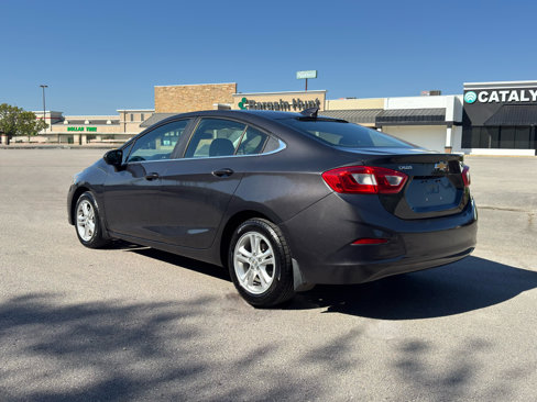 Used 2017 Chevrolet Cruze LT image 6