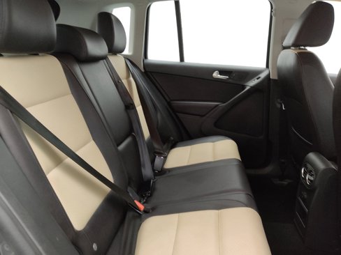 Used 2016 Volkswagen Tiguan S image 19
