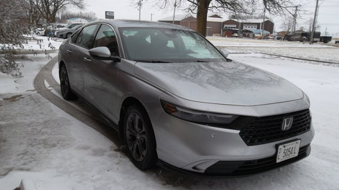 Used 2024 Honda Accord EX-L image 3