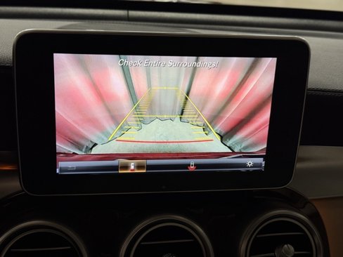 Used 2017 Mercedes-Benz GLC 300 4MATIC image 25