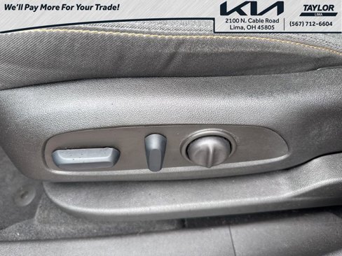 Used 2023 Chevrolet Equinox LT image 26