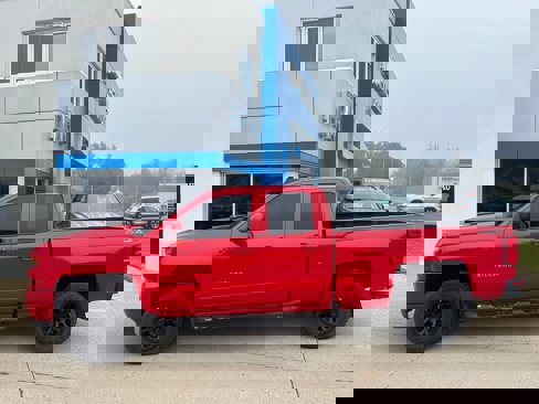Used 2017 Chevrolet Silverado 1500 LT image 1