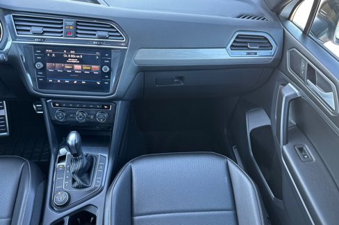 Used 2021 Volkswagen Tiguan SE image 29