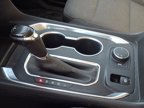 Used 2019 Chevrolet Traverse LT image 11