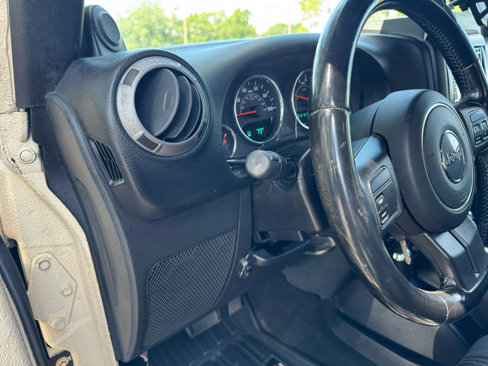 Used 2012 Jeep Wrangler Unlimited Sport image 30
