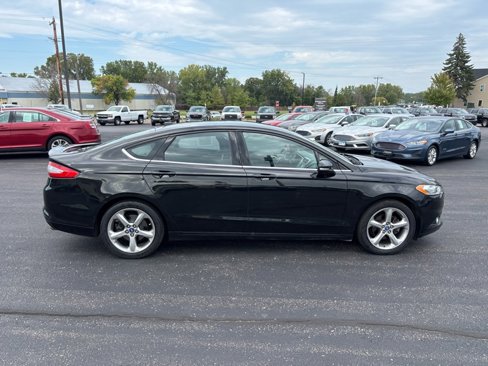 Used 2013 Ford Fusion SE image 2